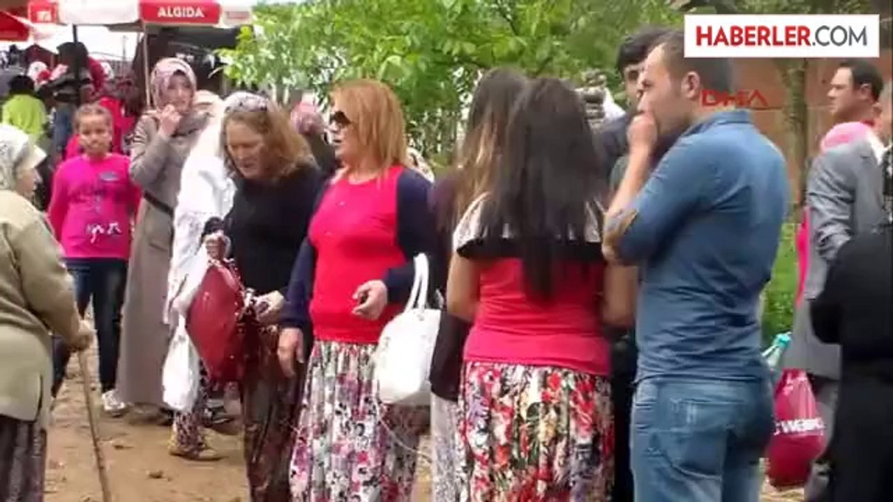 Aşıklar Sokağı'nda Geleneksel Buluşma