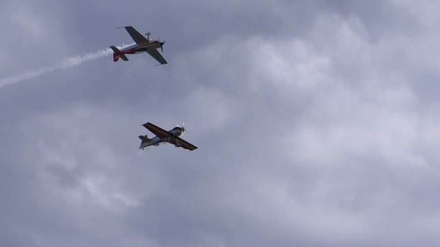 DESNOS MICHEL PRESENTE LE FINAL DE VOLTIGE AERIENNE CAP D AGDE 11 5 2014