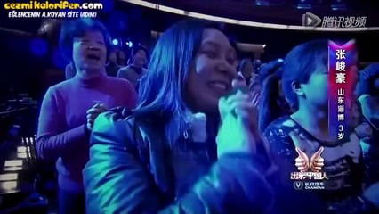 Dünya'nın En Şirin Dansını Yapan 3 Yaşındaki Velet