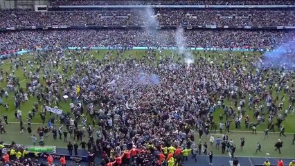 Manchester city champions 2014 ! Pelouse envahie...