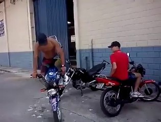 Motosiklet park etmekte gelinen son nokta.