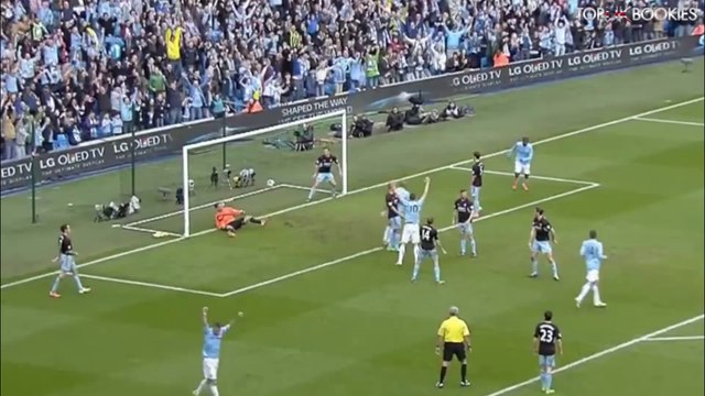 Vincent Kompany Goal vs West Ham United - 110514