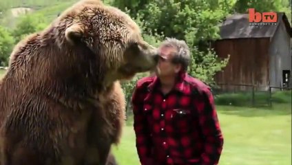 Ayı ile adamın inanılmaz dostluğu