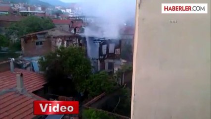 Yanan Metruk Bina Çöktü