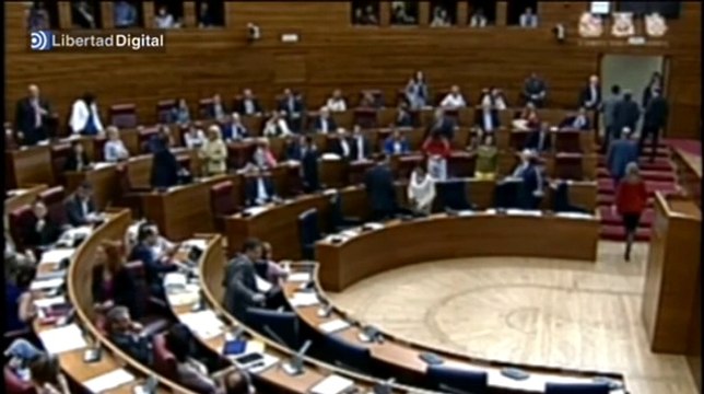 Mònica Oltra expulsada del pleno en las Cortes Valencianas