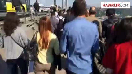 Vatandaşlar Boğaziçi Köprüsü'nde Yürüyor