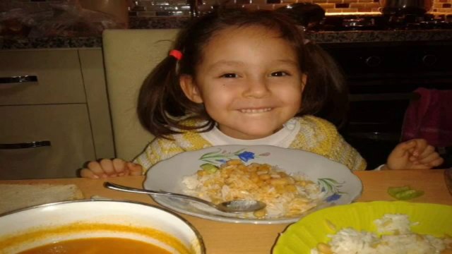 Muazzez Ersoy Sevemedim Kara Gözlüm