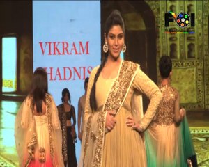 Charming Ranbir Kapoor Dazzles On The Ramp