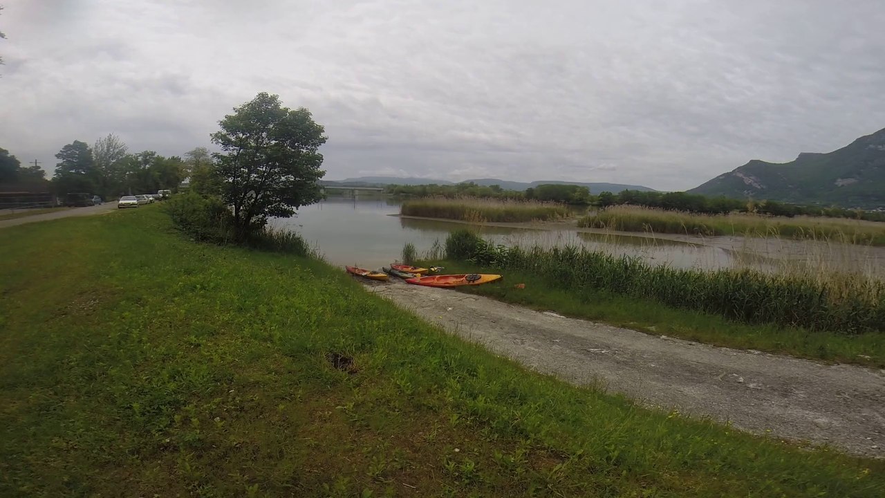 CANOE KAYAK PAUSE A LA GUINGUETTE A VIONS SUR LE RHONE