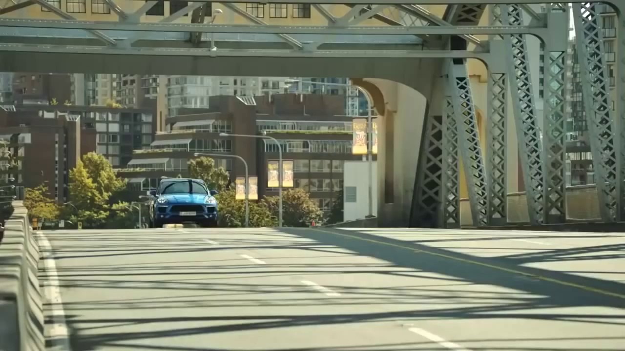 The new Porsche Macan - Chassis