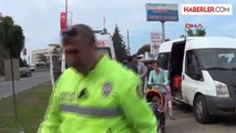 Kayalıklardan Denize Düşen Genç Kızı Polis Kurtardı