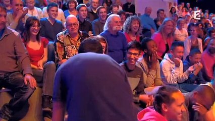 Un spectateur parti aux toilettes remarqué par Nagui dans TLMVPSP