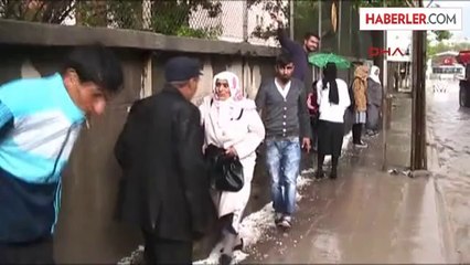 15 Dakikalık Dolu Yağışı, Doğubayazıt'ı Felç Etti
