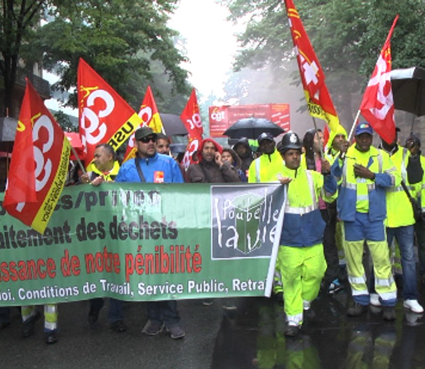 Grève des éboueurs : «Huit heures dehors à ramasser huit tonnes de déchets, ça use»