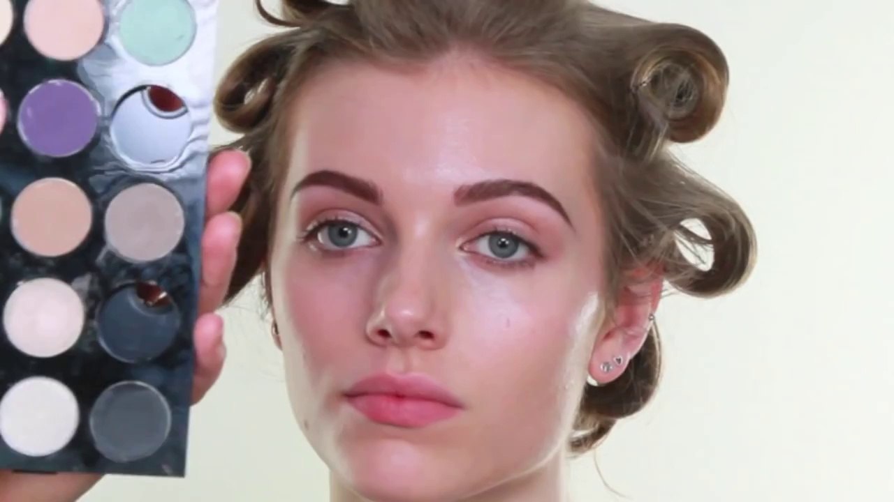Scarlett Johansson Makeup Tutorial