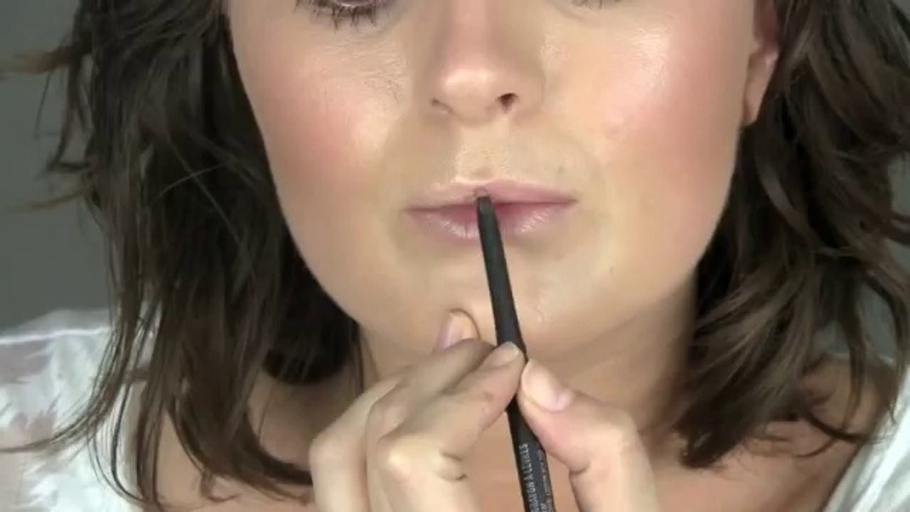GOLD KIM KARDASHIAN MAKE-UP TUTORIAL