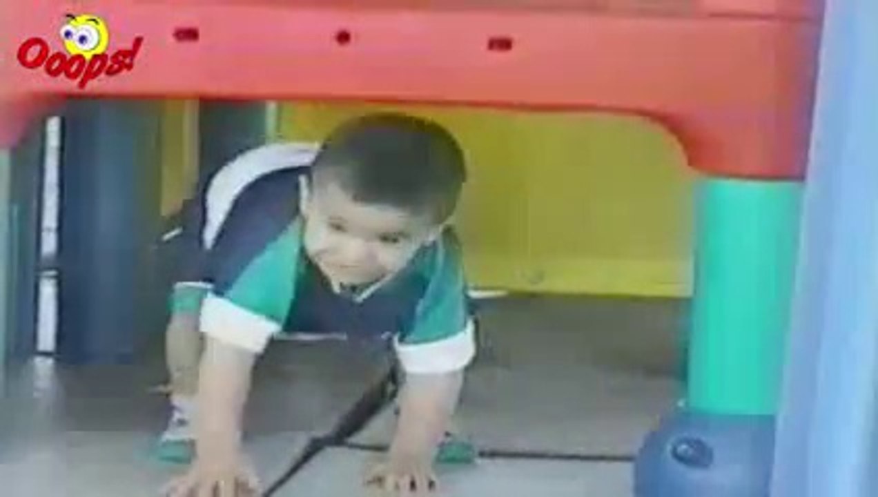 Babies Fighting Mix / A Violent Kids Compilation