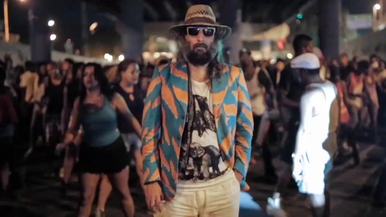 Sebastien Tellier - L'Adulte (Official Video)