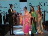Ranbir walks the ramp with legendary actress Sadhna - IANS India Videos