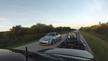 Une 350Z doublée par une Mercedes E55... avec remorque !