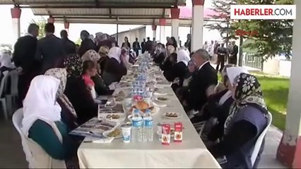 Kaymakamdan Köylerde Yaşayan Annelere Yemek