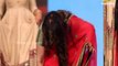 OMG! Actress Poonam Dhillon Falls Down on Ramp!! | Hot Latest News | Vikram Phadnis, CPAA