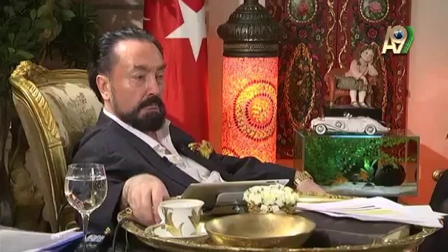 Bu nasıl neşe nasıl coşkudur böyle.. SÜPER! (Adnan Oktar ile kızlı erkekli alem)