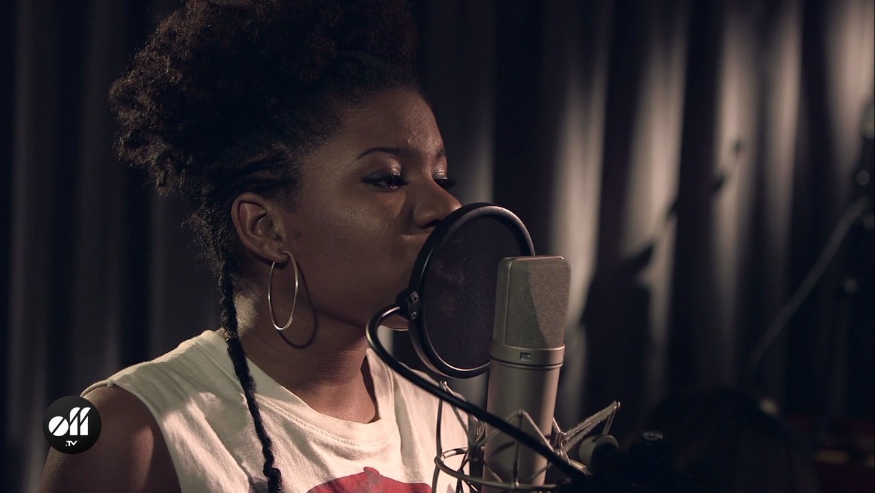 OFF COVER - Sarah Bialy "Jeune et Con" (reprise de Damien Saez)