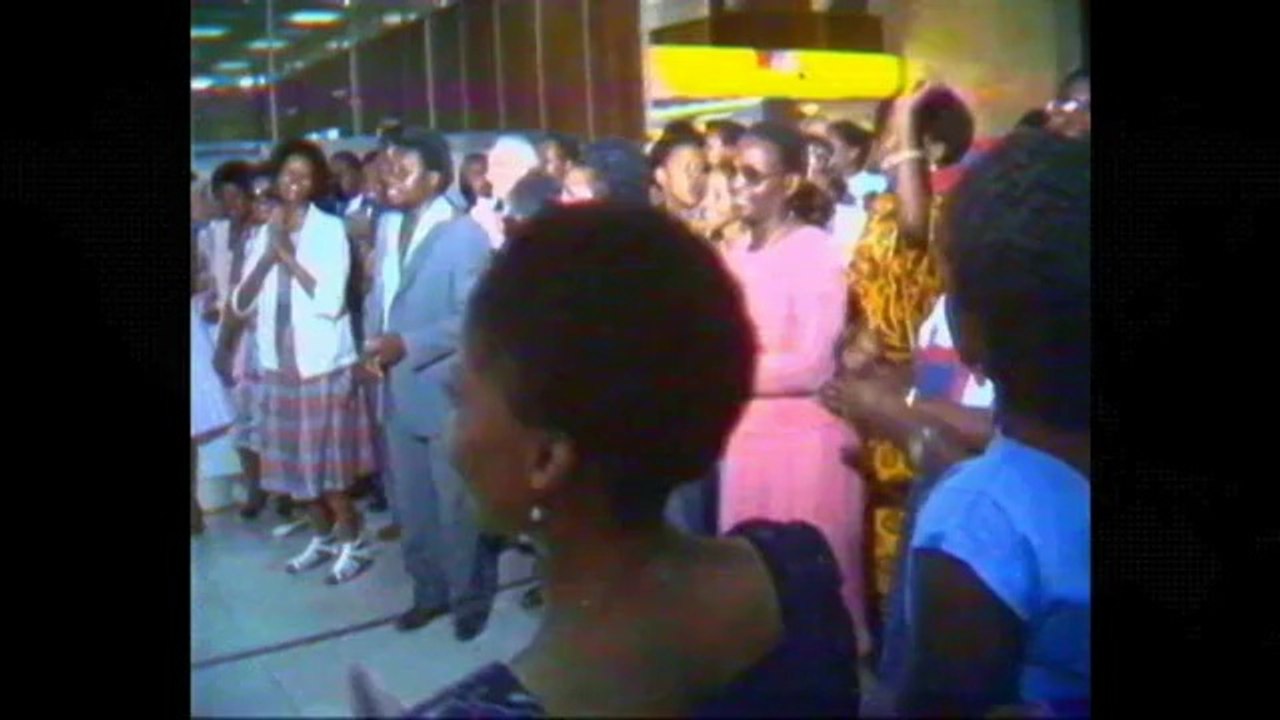 TV3 - Telenotícies migdia - Desmond Tutu, el guanyador del Premi Internacional Catalunya 2014