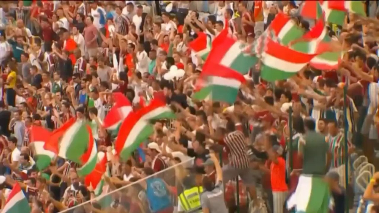 Brasileiro: Fred knipst im Rio-Derby