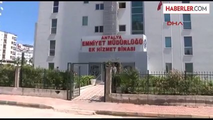 12 Kez Bıçakladıktan Sonra Sırtına Sapladı