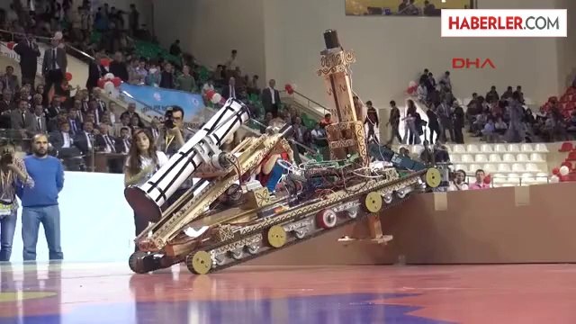 Bakan Avcı Robot Yarışmasının Açılış Törenine Katıldı