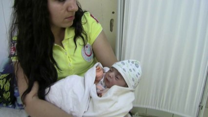 Yeni Doğan Bebeği Sokağa Atıldı