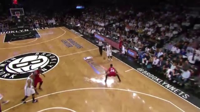 Paul Peirce Dunks over Chris Birdman! May 12, 2014 Heat vs Nets NBA Playoffs 2014
