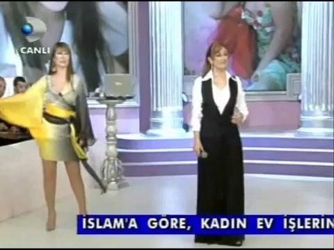 Muazzez Ersoy-Bülbülün Çilesi Yanmakmış Güle...