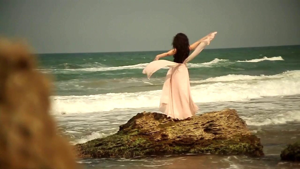 Ahuzar - Şu Karşıki Dağda Kar Var Duman Yok