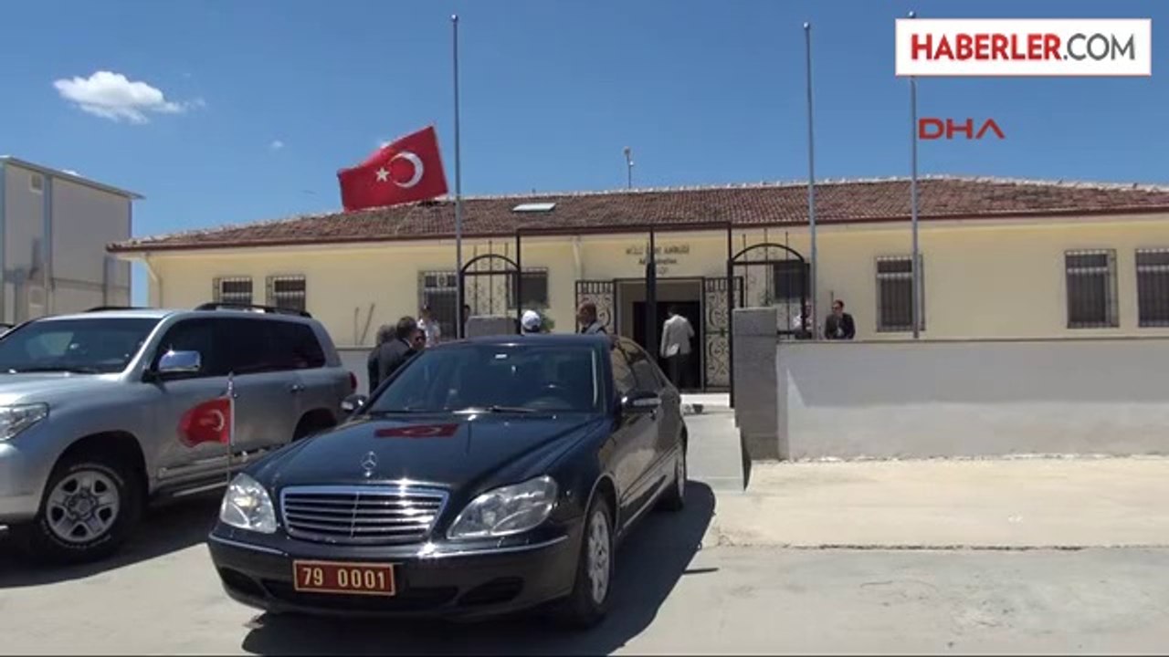 Kilis' Te Bayraklar Yarıya İndi