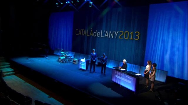 TV3 - Telenotícies - Josefina Castellví: Una dona, en un laboratori, netejava els tubs