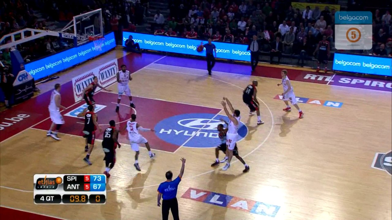Belgacom Spirou 73 - 67 Antwerp Giants  (FR)