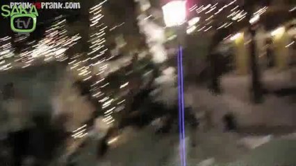 Sevgililer gününde böcek hediye eden adam!