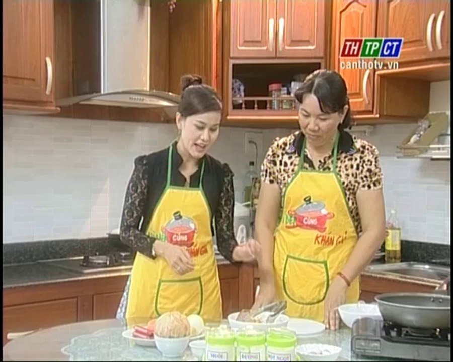 Vào bếp cùng khán giả- Thịt cuộn pate xúc xích