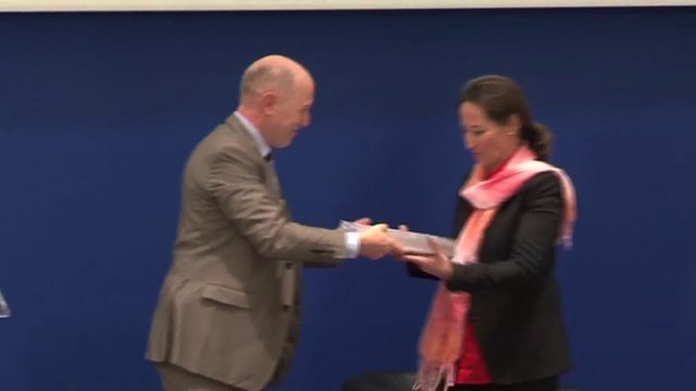 Remise du rapport sur « Les nouvelles mobilités sereines et durables : concevoir et utiliser des véhicules écologiques », par Denis Baupin, député EELV