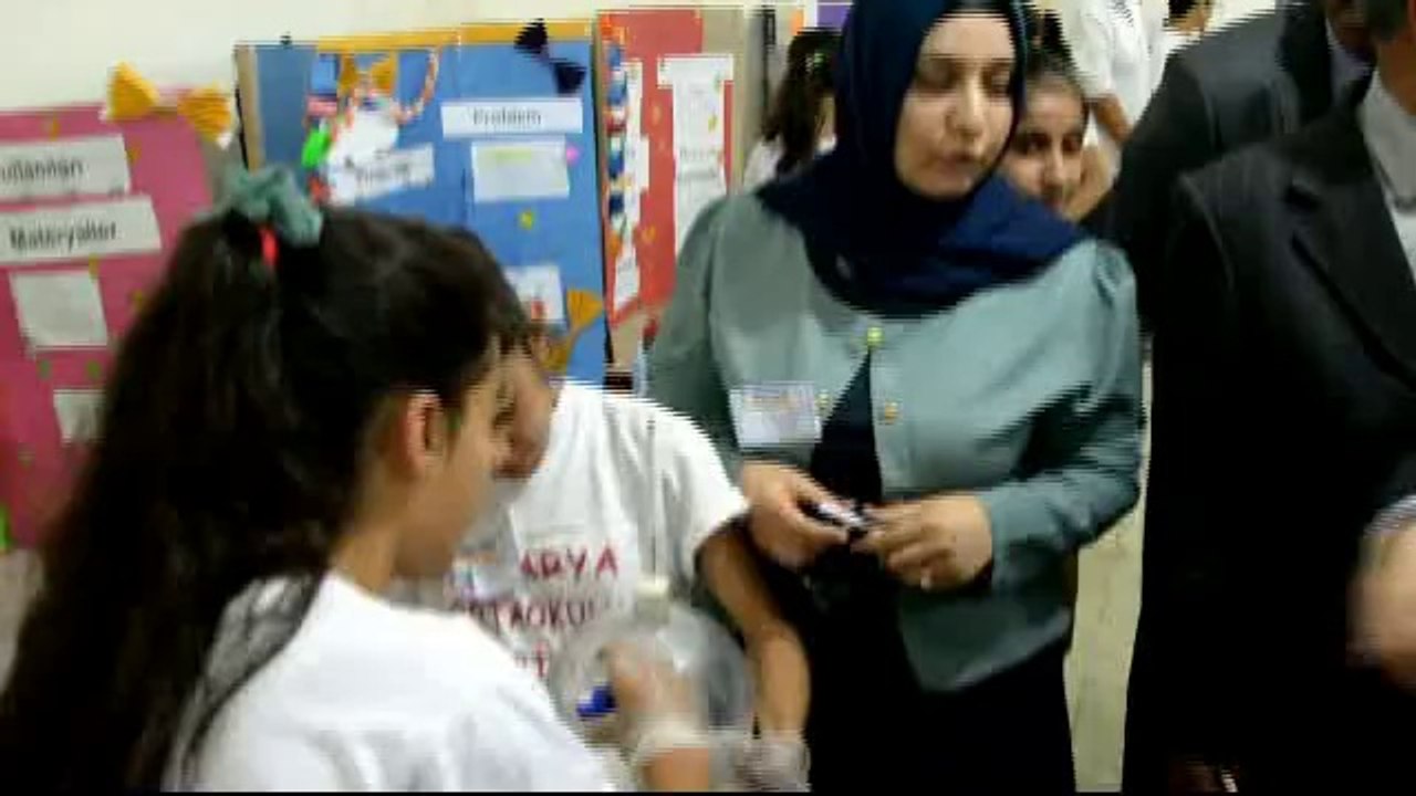 Kaymakamımız Sayın Muhammed Lütfi Kotan Sakarya Ortaokulu TÜBİTAK Bilim Fuarı’nın açılışını yaptı