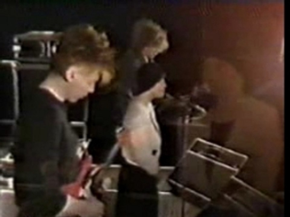 Cocteau Twins - Loreli (Live on TGWT) 1