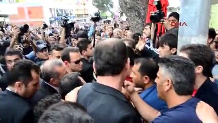 Boşbakan plakayı söküp kaçmak zorunda kaldı - 2