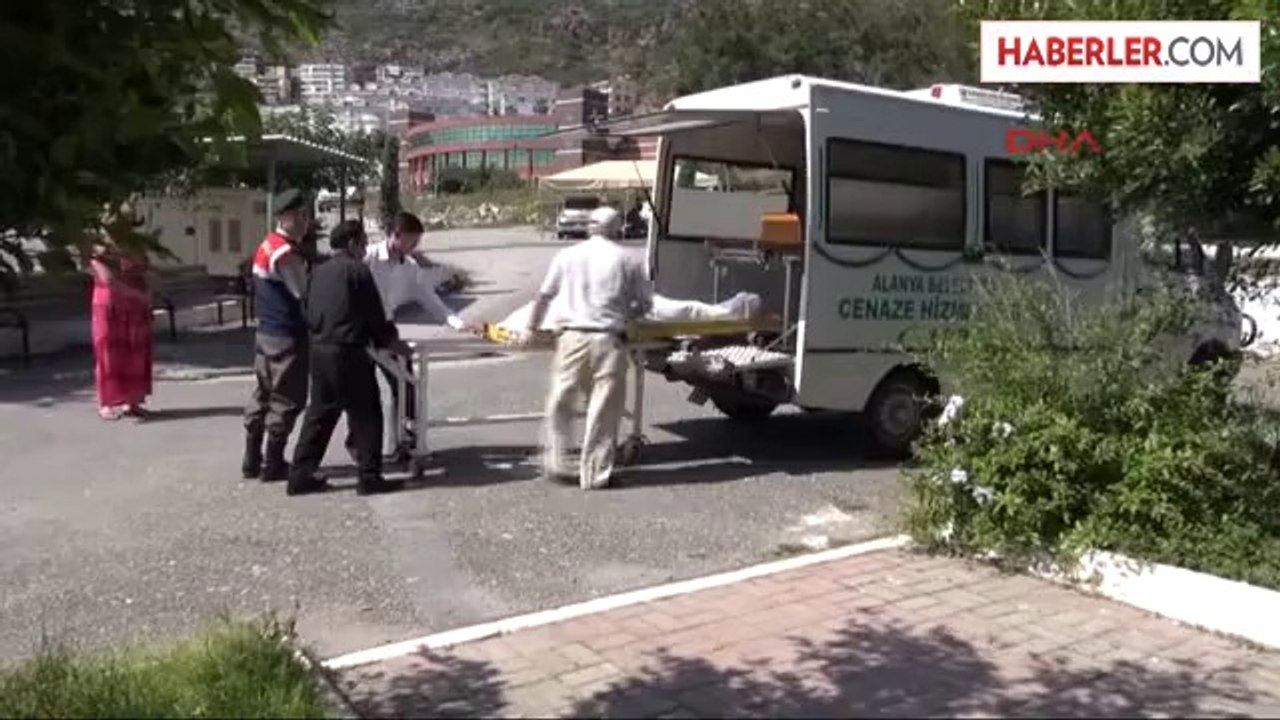 Rus Turist Denizde Boğuldu