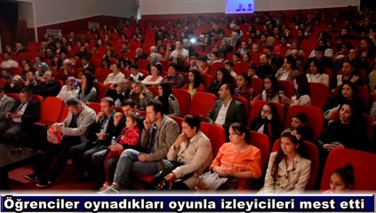 Öğrenciler oynadıkları oyunla izleyicileri mest etti