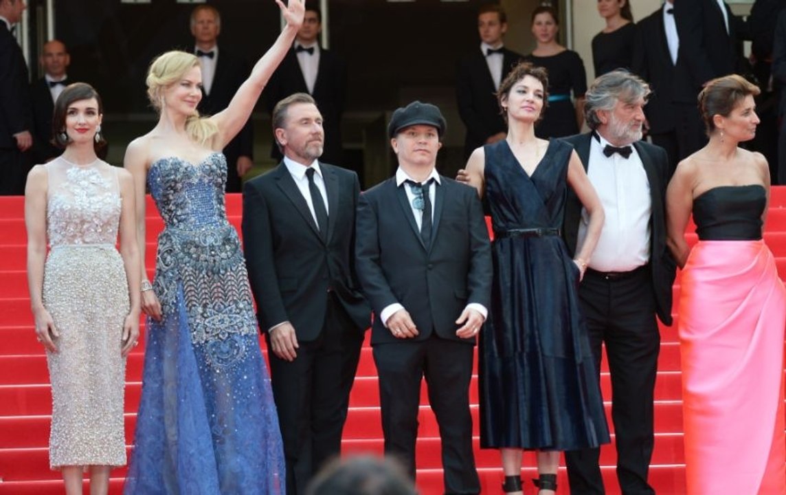 The Red Carpet of the Grace of Monaco crew