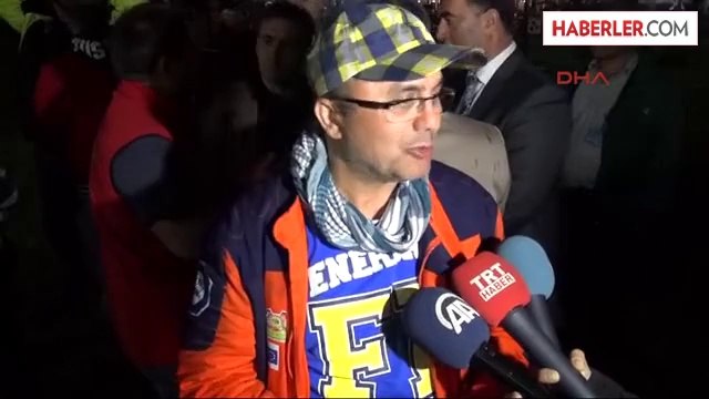Dostluk ve Barış Rallicileri Soma İçin Saygı Duruşunda Bulundu