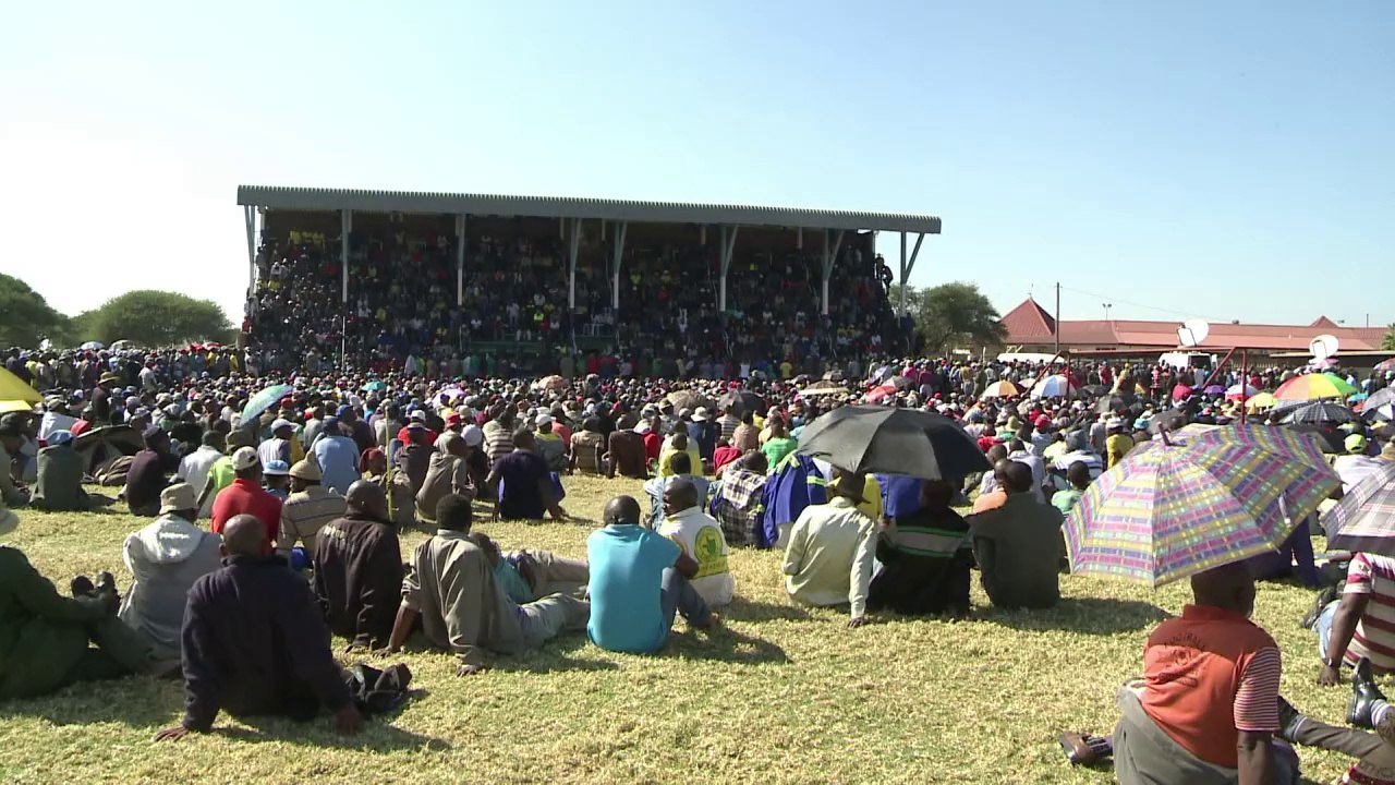 Strikers to 'remain steadfast' at S.Africa platinum mine